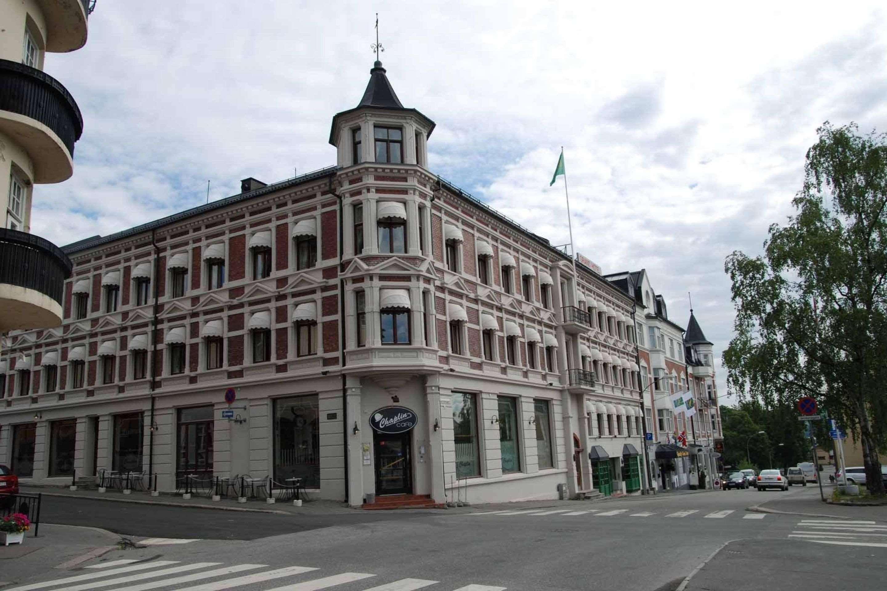 コンフォート ホテル グランド イェービク Gjøvik エクステリア 写真