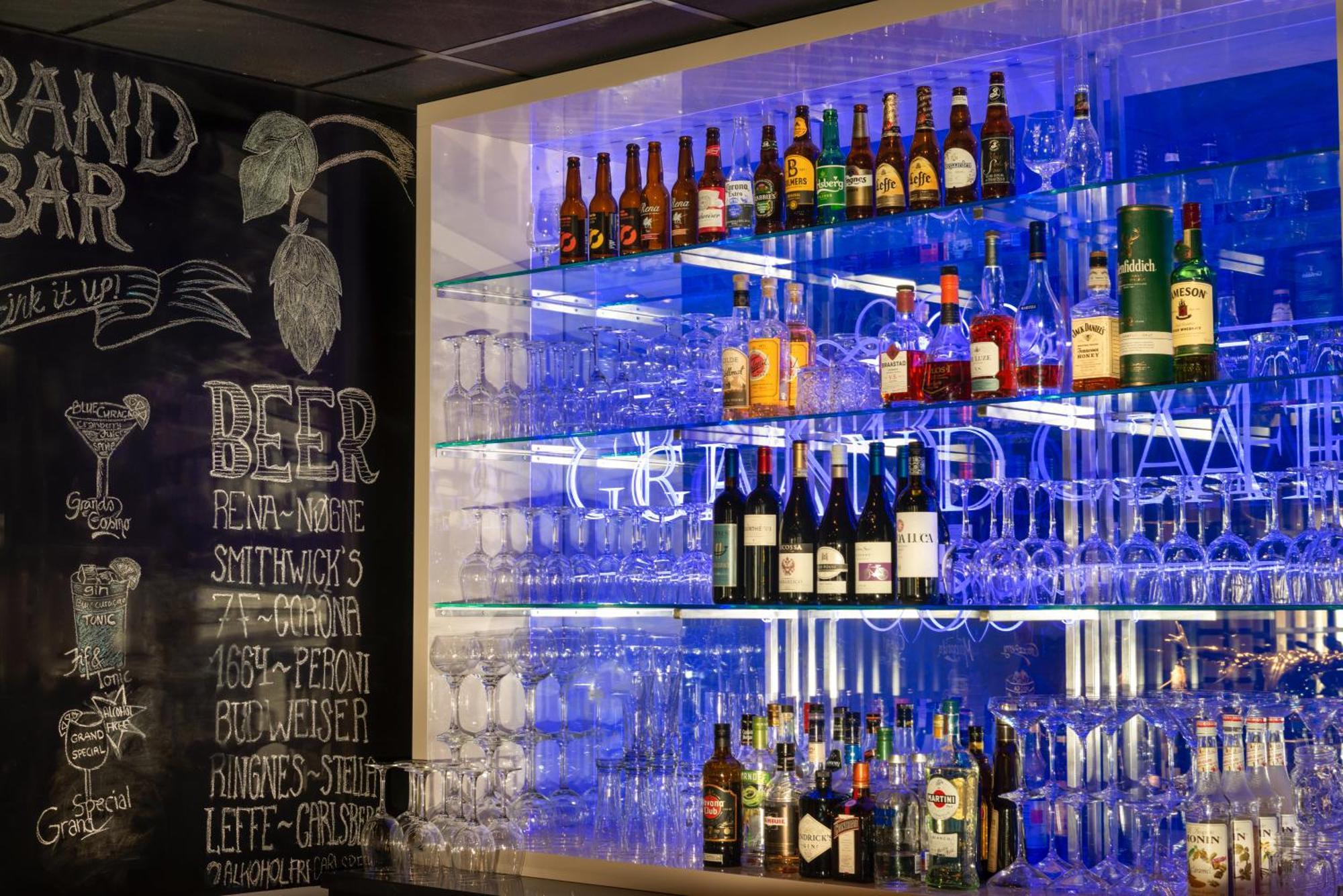 コンフォート ホテル グランド イェービク Gjøvik エクステリア 写真